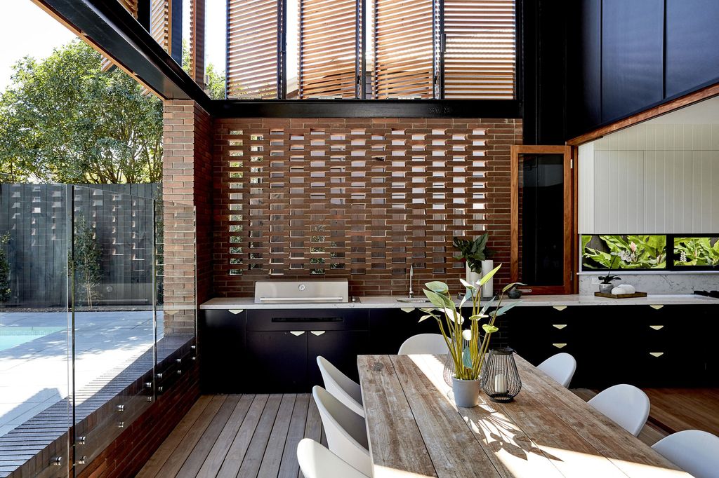 Sydney-Street-House-Re-Opened-in-a-Stunning-Way-by-Fouche-Architects-6