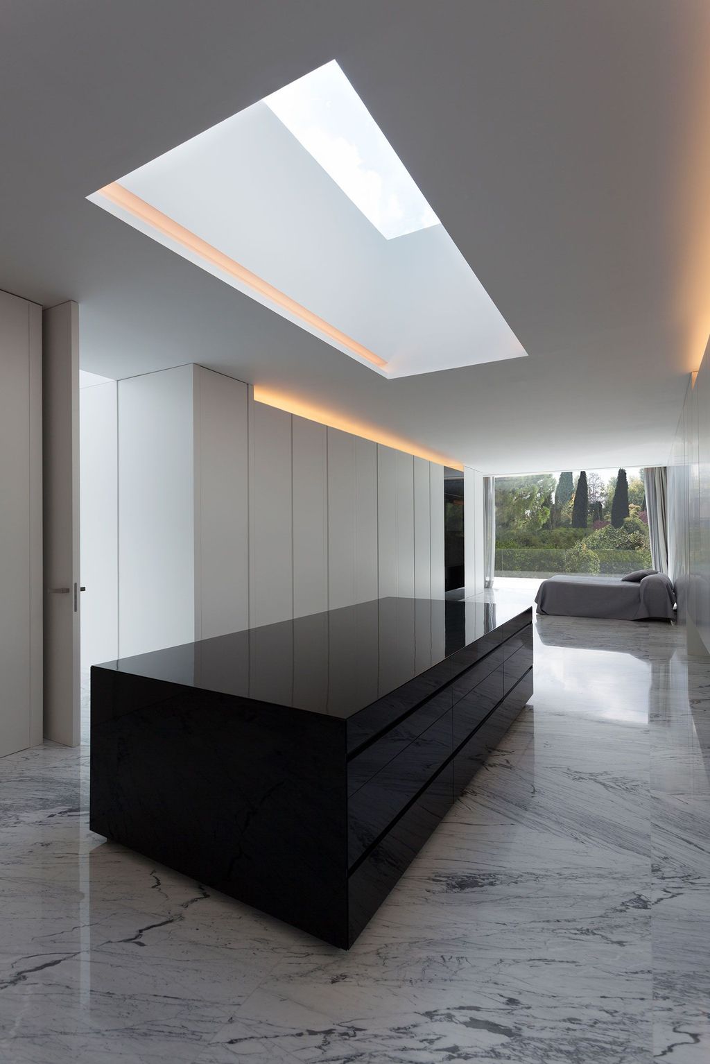 The Modern Two-storey Aluminum House by Fran Silvestre Arquitectos