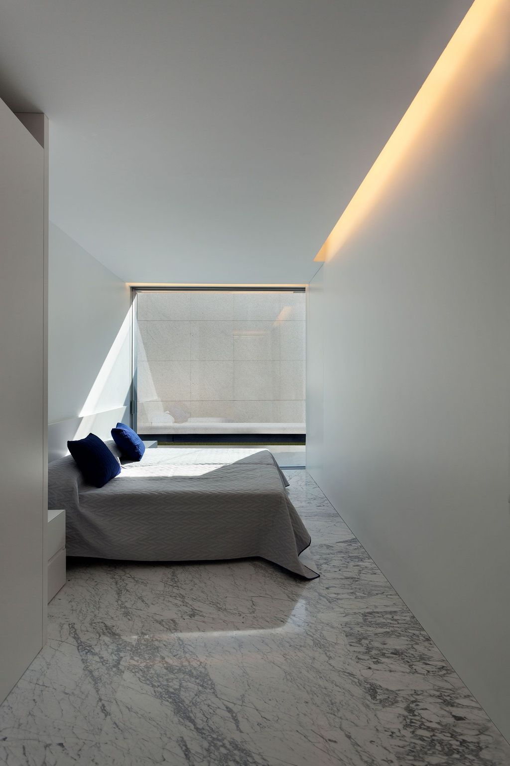 The Modern Two-storey Aluminum House by Fran Silvestre Arquitectos