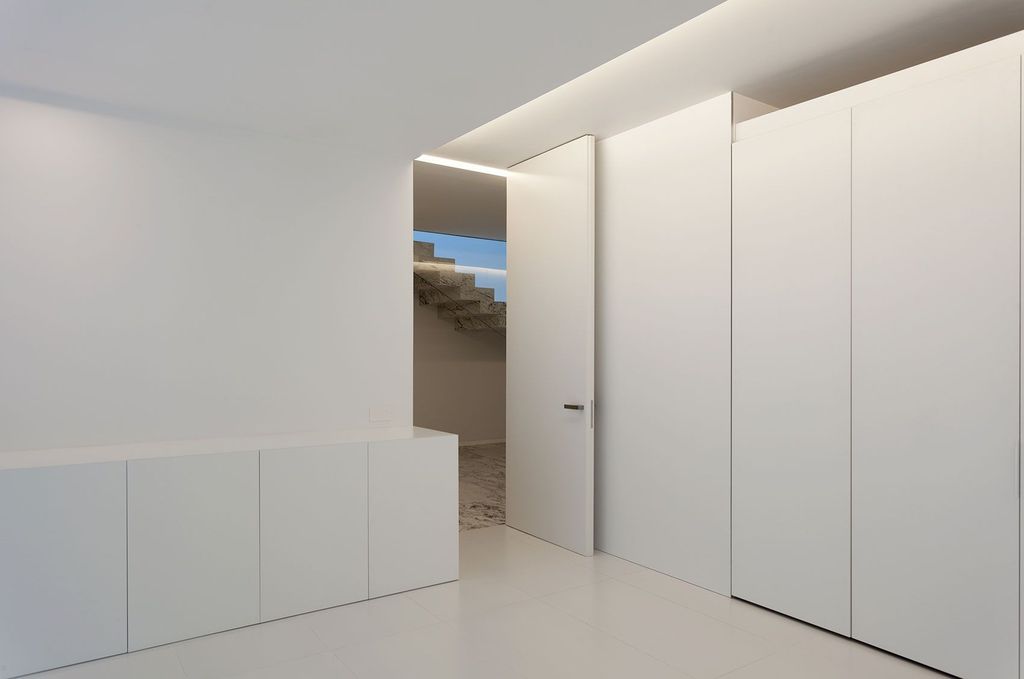 The Modern Two-storey Aluminum House by Fran Silvestre Arquitectos