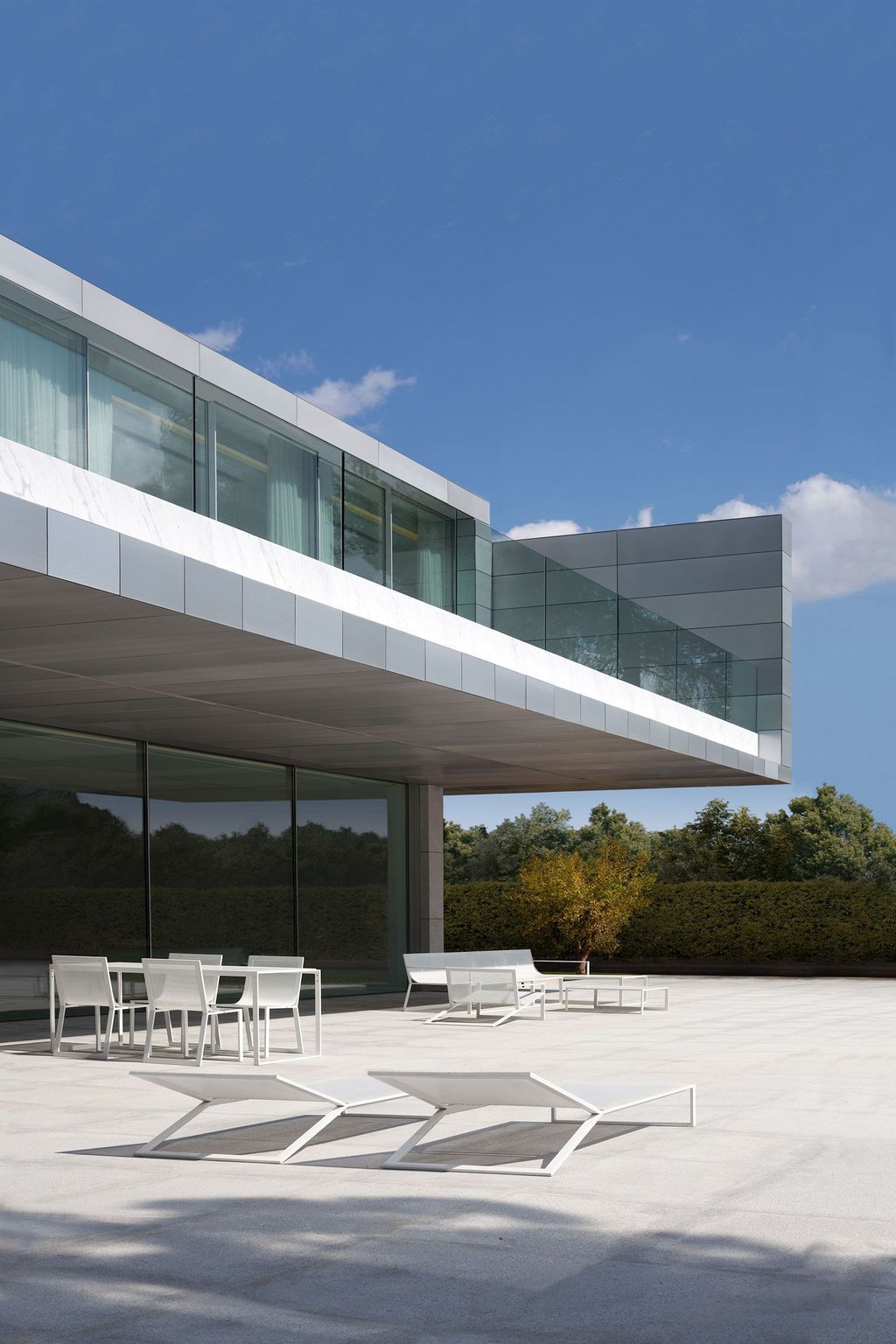 The Modern Two-storey Aluminum House by Fran Silvestre Arquitectos