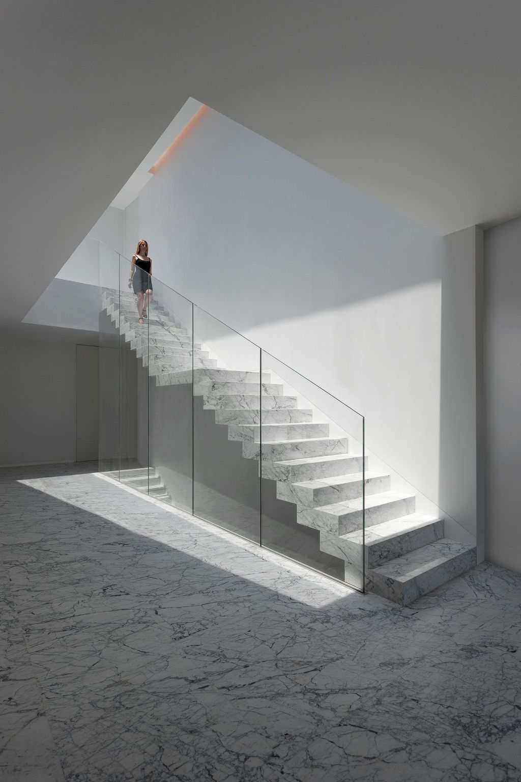 The-Modern-Two-storey-Aluminum-House-by-Fran-Silvestre-Arquitectos-8