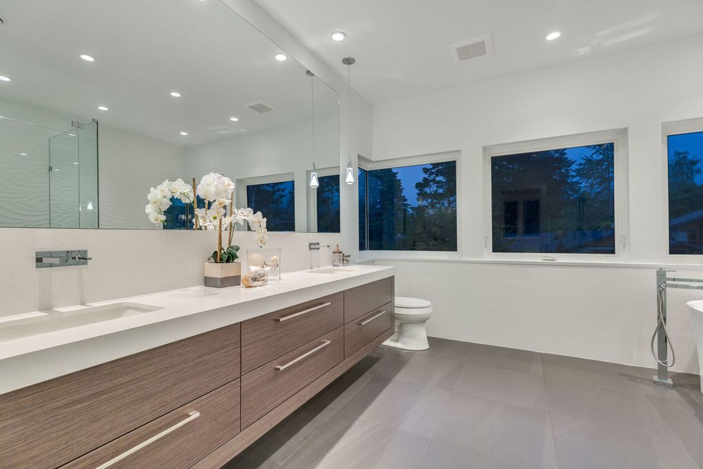 The Mountain View Villa in North Vancouver built by award winning Marble Construction