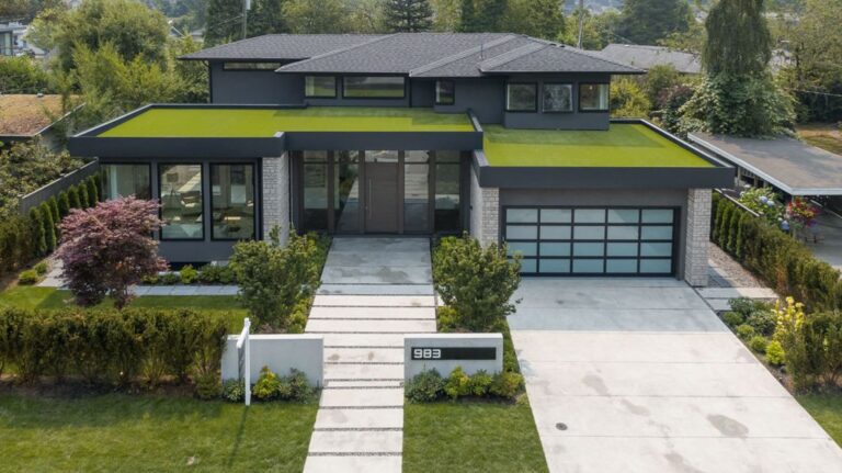 The Mountain View Villa in North Vancouver built by Marble Construction