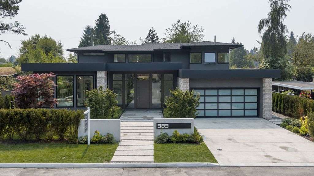 The Mountain View Villa in North Vancouver built by award winning Marble Construction