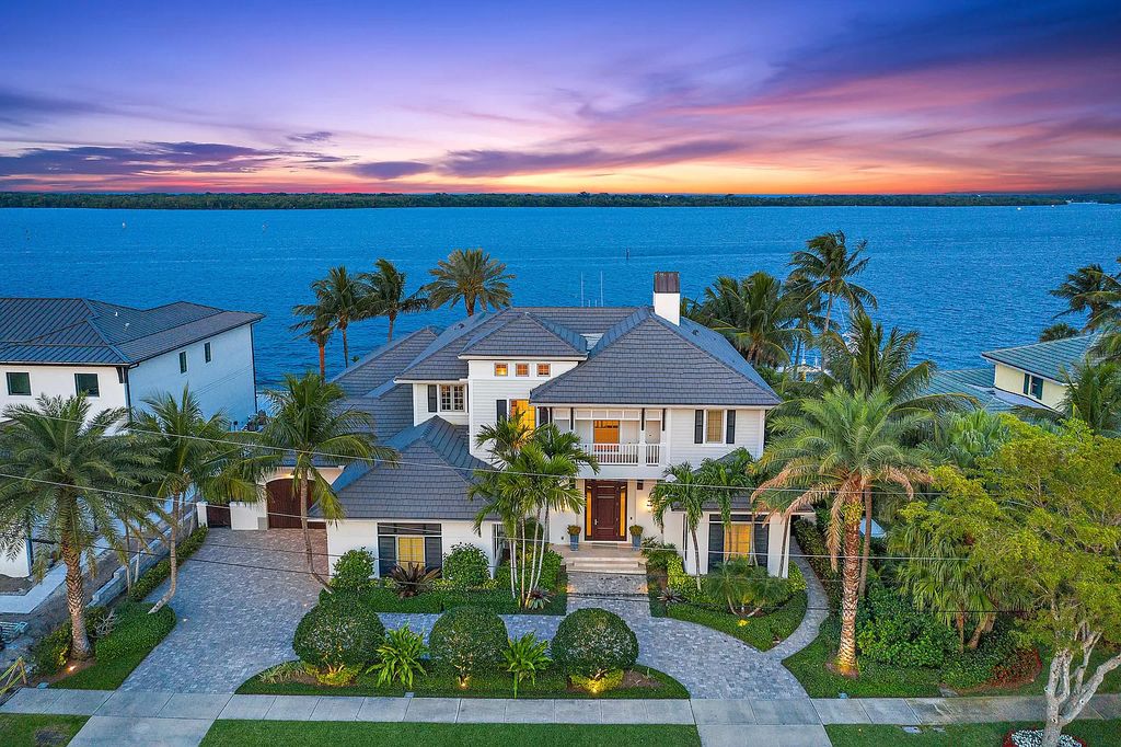 The North Palm Beach Home is a luxurious waterfront estate in one of the most desirable North Palm Beach neighborhoods now available for sale. This home located at 860 Lakeside Dr, North Palm Beach, Florida; offering 4 bedrooms and 7 bathrooms with over 6,500 square feet of living spaces.