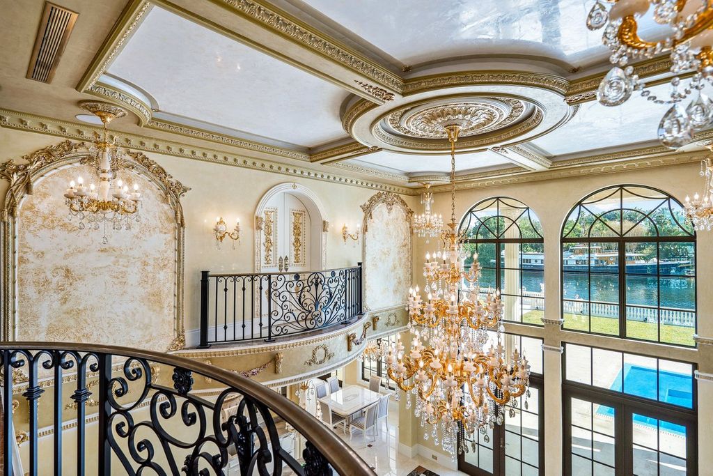 This-11500000-Spectacular-Florida-Mansion-in-Classic-Venetian-Style-is-a-true-Work-of-Art-25