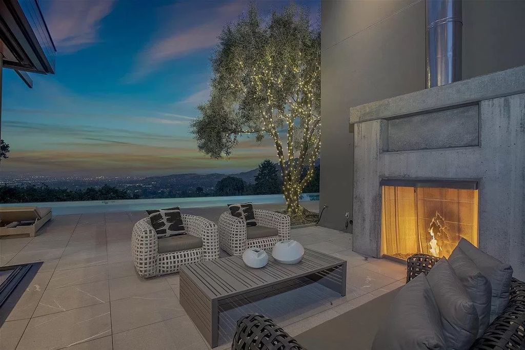 The Los Gatos Home is an exquisite modern estate has unobstructed 360 degree captivating views of the entire Silicon Valley now available for sale. This home located at 16350 Matilija Dr, Los Gatos, California; offering 4 bedrooms and 4 bathrooms with over 8,000 square feet of living spaces.