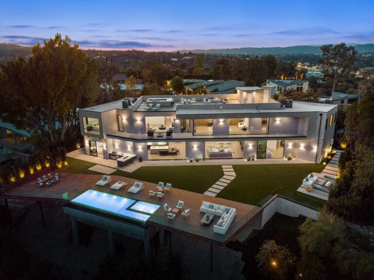 This $12,995,000 New Construction Home is the Finest Example of Modern Architecture in Encino