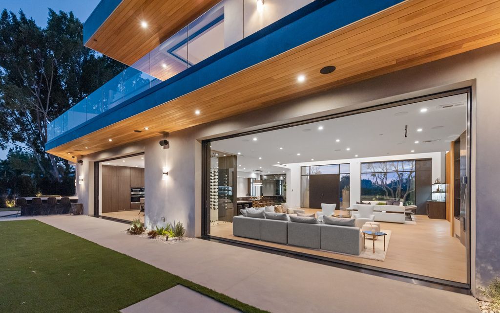 The New Construction Home in Encino is an entertainers paradise awaits with the massive rooftop deck and a sparkling infinity pool now available for sale. This home located at 16110 Meadowview Dr, Encino, California; offering 7 bedrooms and 7 bathrooms with over 10,000 square feet of living spaces.