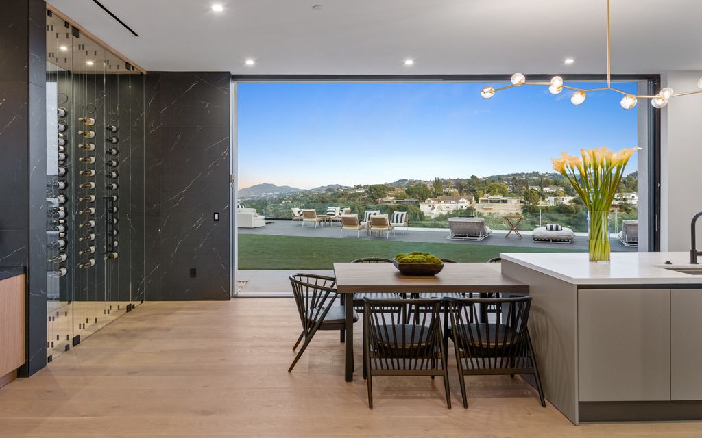 This 12995000 New Construction Home is the Finest Example of Modern Architecture in Encino 18