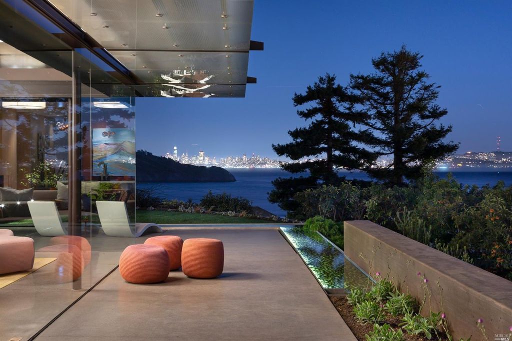 This-13700000-Masterfully-Designed-Home-in-Tiburon-offers-Panoramic-Views-of-Golden-Gate-Bridge-33