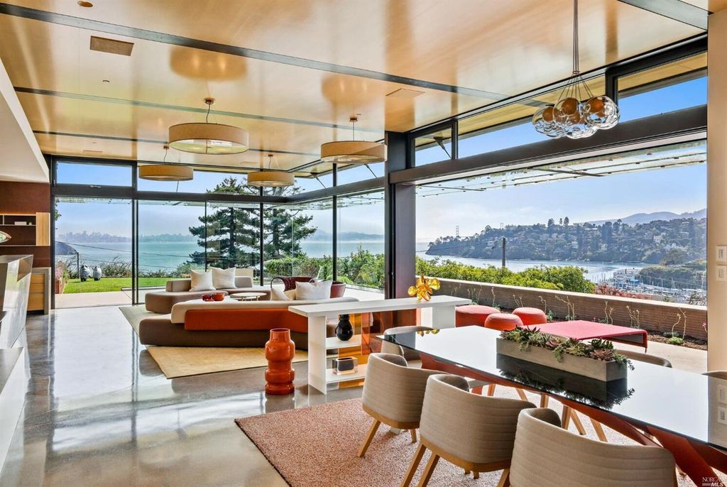 This-13700000-Masterfully-Designed-Home-in-Tiburon-offers-Panoramic-Views-of-Golden-Gate-Bridge-4