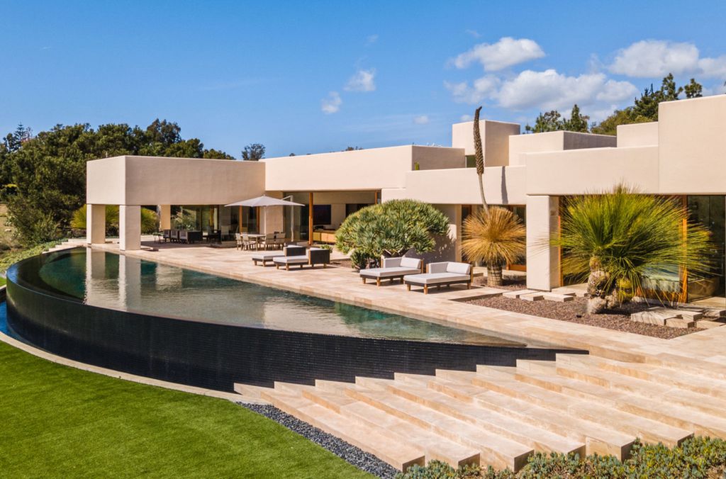 This-13950000-Rancho-Santa-Fe-Home-is-An-Amazing-Contemporary-Work-of-Art-15