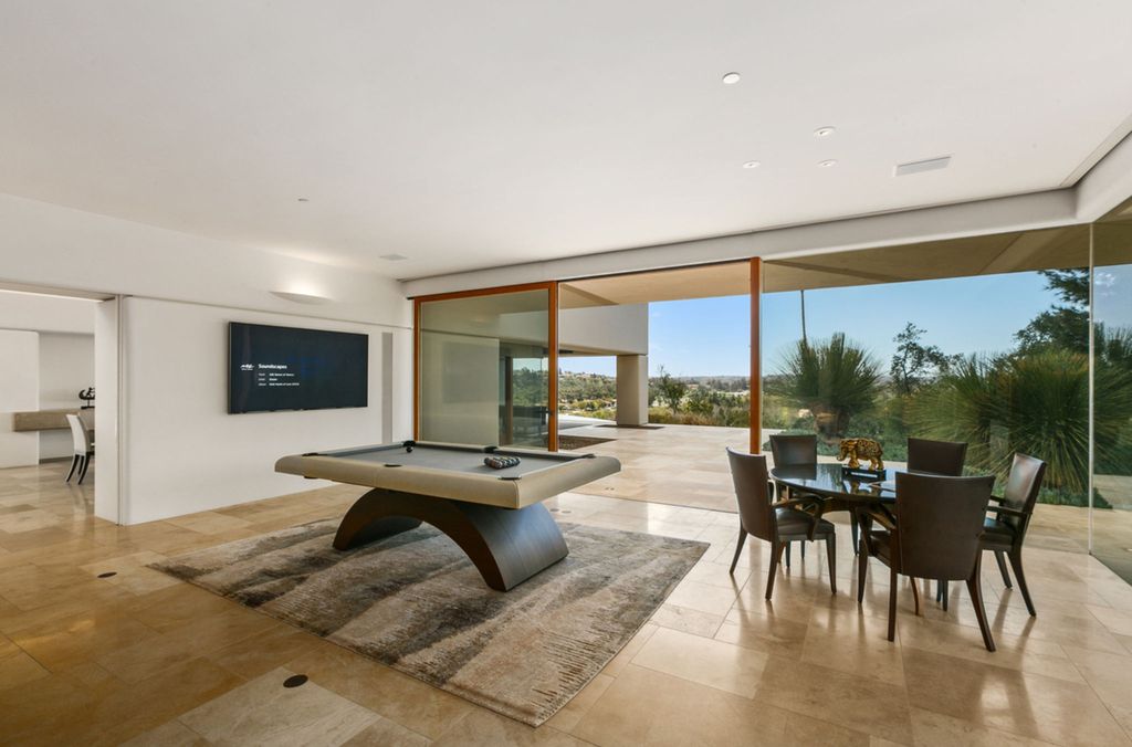 This-13950000-Rancho-Santa-Fe-Home-is-An-Amazing-Contemporary-Work-of-Art-26