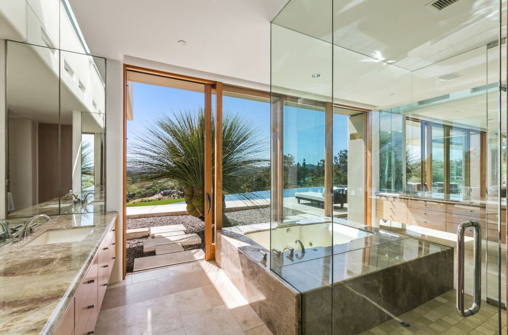 This-13950000-Rancho-Santa-Fe-Home-is-An-Amazing-Contemporary-Work-of-Art-28