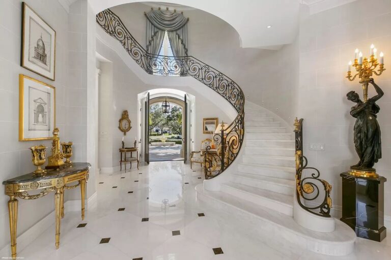 $14.995M Jupiter Home features The Highest Levels of Finish Throughout