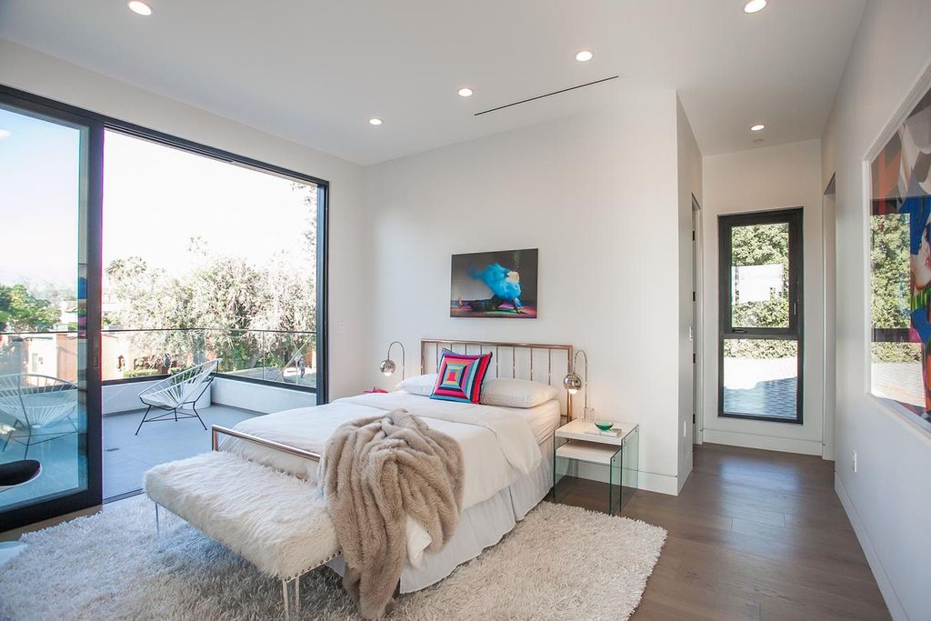The Los Angeles Home is a modern masterpiece presents luxury living with open concept living space at its finest now available for sale. This home located at 818 N Curson Ave, Los Angeles, California; offering 5 bedrooms and 6 bathrooms with over 5,300 square feet of living spaces.
