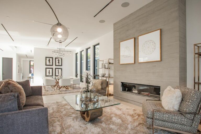 This $4,345,000 Los Angeles Home presents Luxury Living at Its Finest