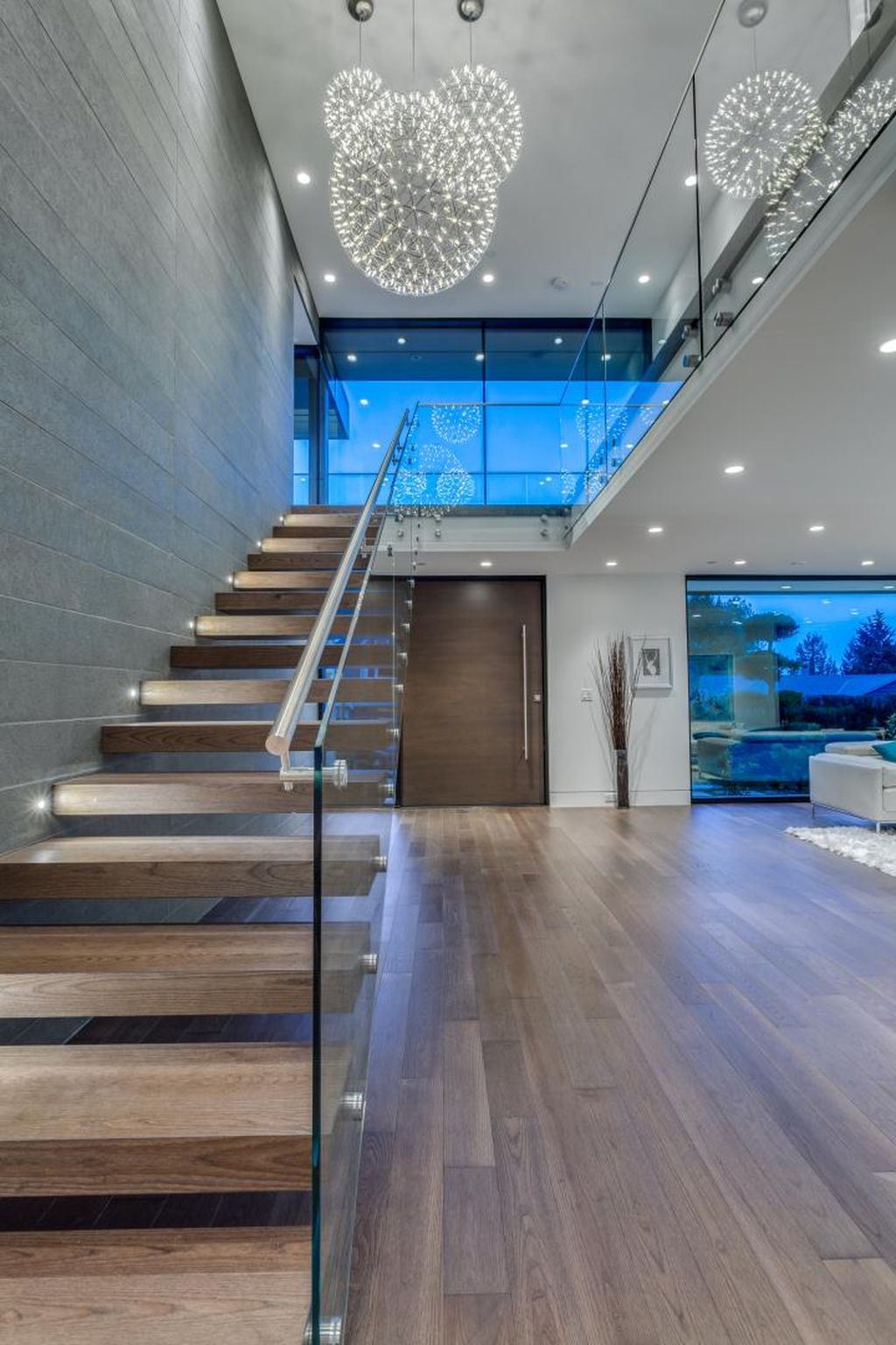 This-4588000-Extraordinary-Modern-Home-in-North-Vancouver-by-Award-Winning-Builder-4