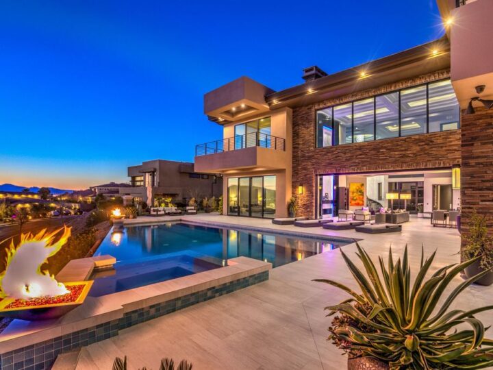 Henderson - LUXURY HOUSES