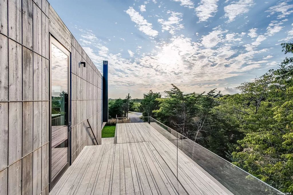 This-9950000-Elegant-Home-in-Amagansett-is-Absolutely-Beautiful-11