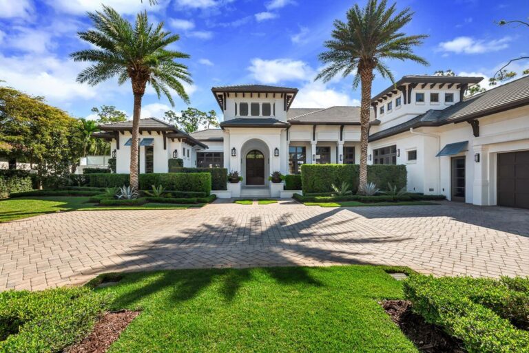 This $5,195,000 Exceptional Naples Home comes with the Simplicity and sophistication
