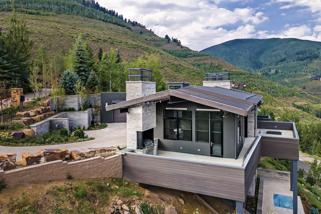Vails-Newest-Mountain-Luxury-Home-with-Quintessential-Views-seeks-for-8500000-2