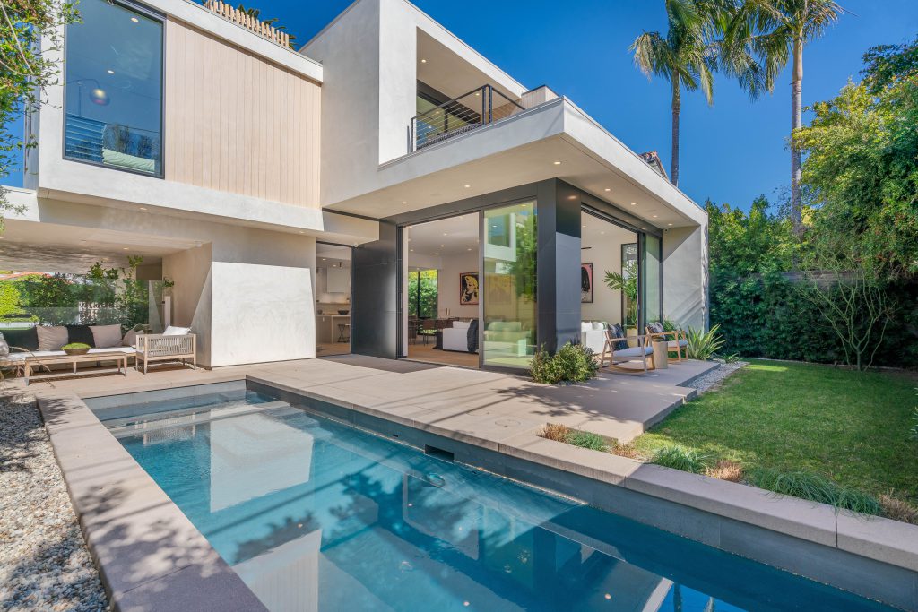 A-4995000-Modern-Architectural-Home-in-the-heart-of-West-Hollywood-20