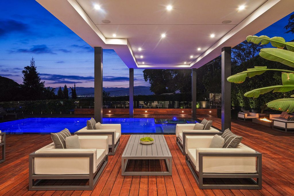 The Architectural Home in Studio City is a custom built masterpiece features panoramic views of the mountains and city lights now available for sale. This home located at 3958 Sunswept Dr, Studio City, California; offering 6 bedrooms and 8 bathrooms with over 6,500 square feet of living spaces.