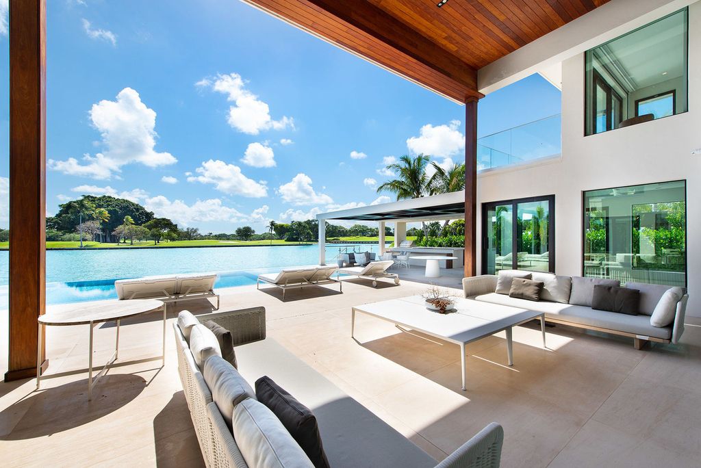 The Waterfront Home in Bay Harbor Islands is a luxurious estate offers sweeping southern wide bay water views over Indian Creek Golf Course now available for sale. This home located at 9420 W Broadview Dr, Bay Harbor Islands, Florida