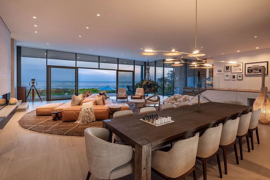 A-Stunning-Modern-Oceanfront-Mansion-in-Bridgehampton-hits-the-Market-for-52000000-16
