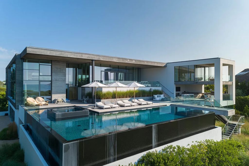 A-Stunning-Modern-Oceanfront-Mansion-in-Bridgehampton-hits-the-Market-for-52000000-8