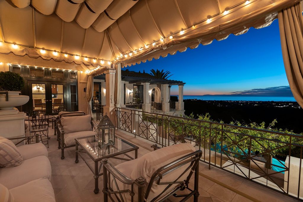 An-Extraordinary-Newport-Beach-Villa-with-Unimpeded-View-Asking-for-23900000-20