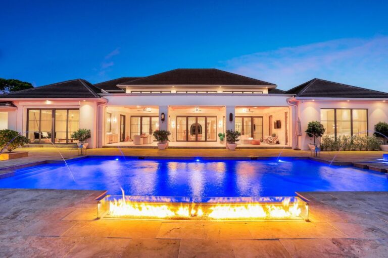 An Ultra-luxury Resort Style Home in Naples hits the Market for $15,250,000