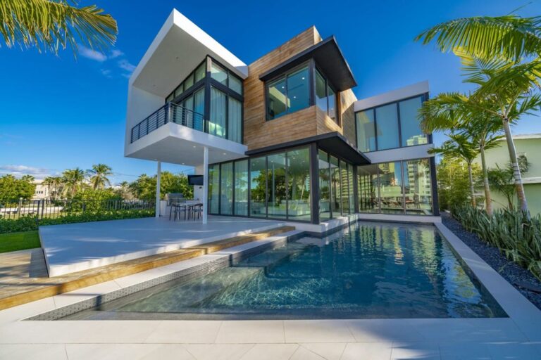 Beautiful Fort Lauderdale Home with wide water views offers at $7,495,000