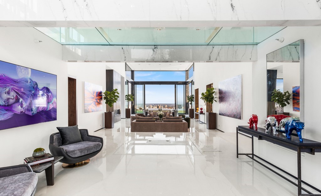 The Bel Air Mansion is an architectural masterpiece sits at the top of a promontory has arguably the greatest views of Los Angeles now available for sale. This home located at 777 Sarbonne Rd, Los Angeles, California