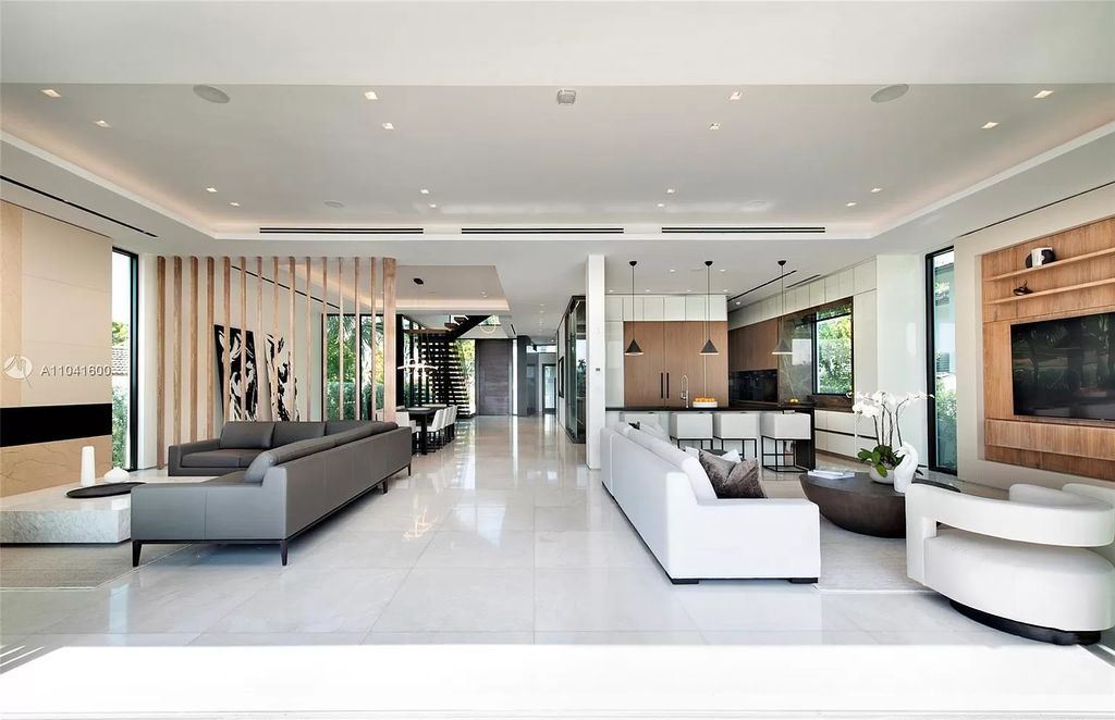 The Modern Luxury Waterfront Villa in Miami Beach is a masterpiece on coveted address of Hibiscus Island now available for sale. This home located at 160 S Hibiscus Dr, Miami Beach, Florida