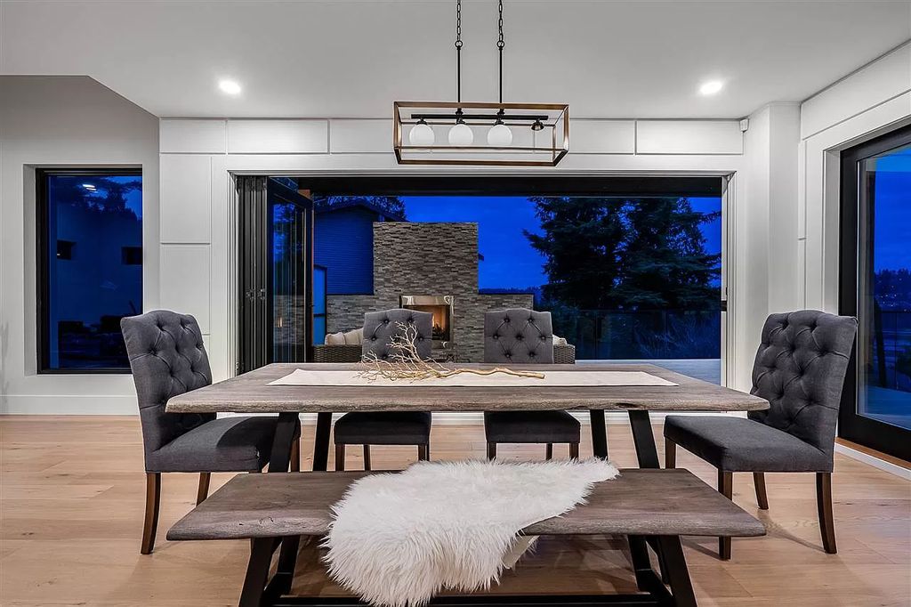 The Breathtaking Sunset House in Port Moody is an exquisite modern luxury home now available for sale. This home located at 168 Roe Dr, Pt Moody, BC V3H 3M8, Canada