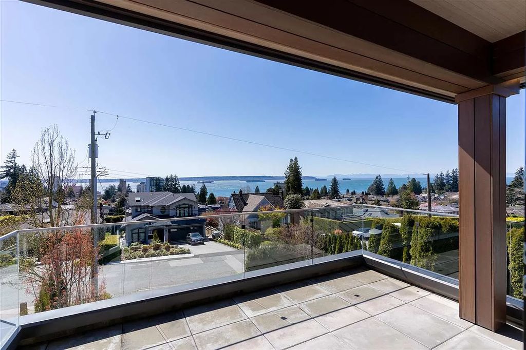 The Modern Retro Home in West Vancouver is A rare masterpiece now available for sale. This home located at 2277 Lawson Ave, West Vancouver, BC V7V 2E3, Canada