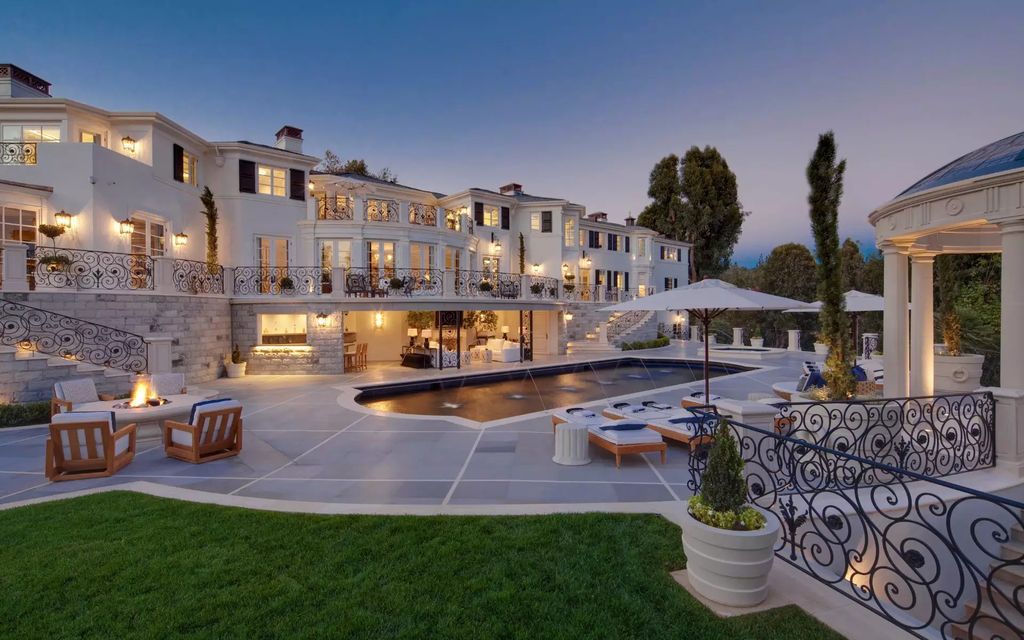 Elegance-striking-estate-in-California-built-by-legendary-Paul-Williams-architect-2