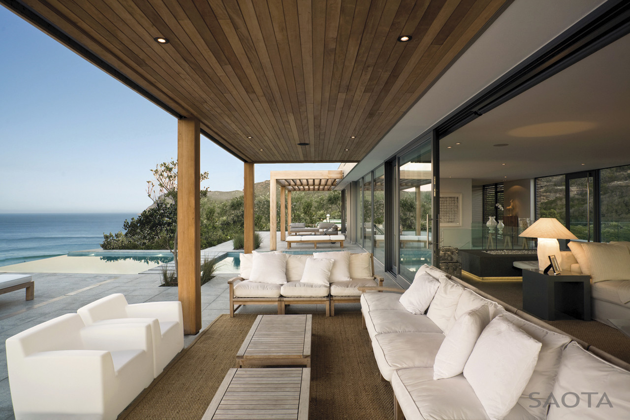 Elegant Plett 6541+2 House, a Beach House in South Africa by SAOTA 