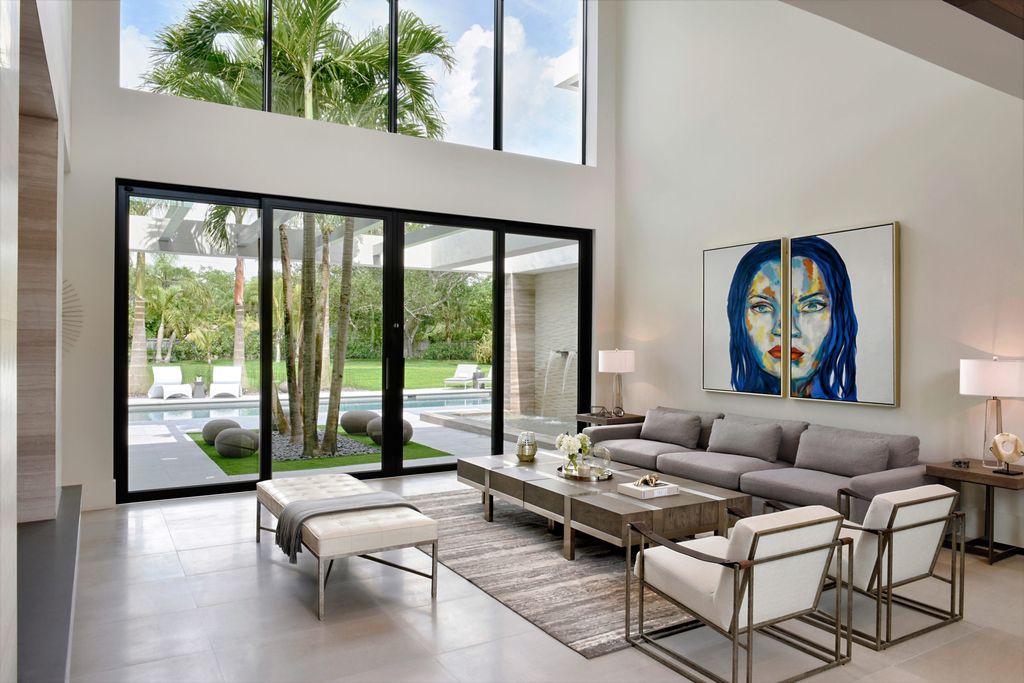 This Pinecrest Modern Estate in Florida, United States was executed by prestigious Hollub Homes. This home is located on a 50,530 sq ft lot to accommodate a N-S tennis court. Experience the ultimate in modern luxury, legendary quality and design