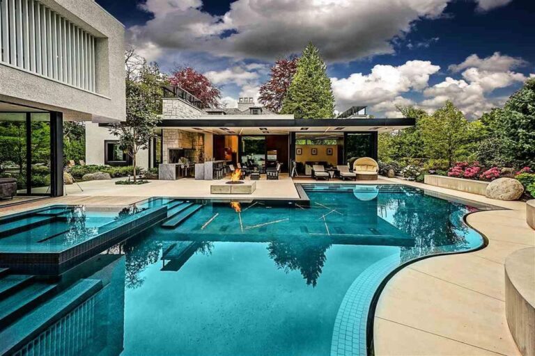 Extravagant Majestic Mansion in Vancouver on Market for C$35,800,000