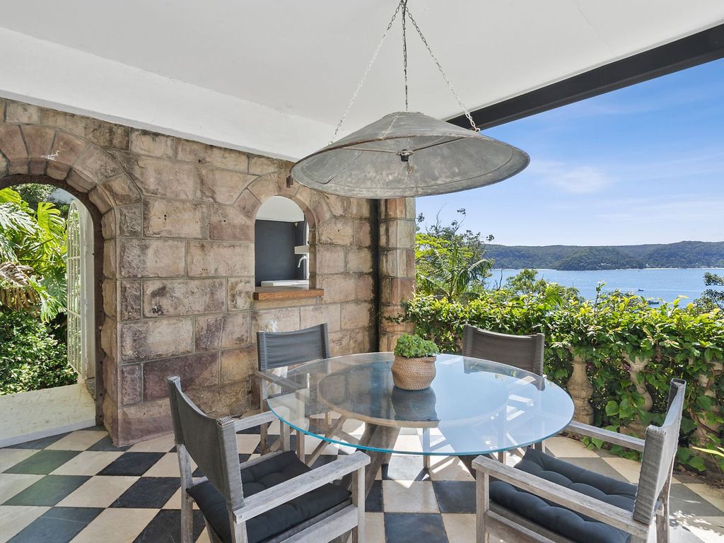 Gorgeous Palm Beach villa in New South Wales with idyllic views of Pittwater bay for sale