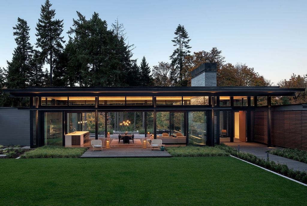 Graceful-Glass-Link-House-with-nature-connection-by-Edwards-Architecture-3