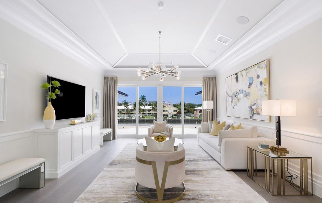 This Intracoastal Waterway Dream Home in Florida built by Wietsma & Lippolis Construction in modern style. This home offers not only magnificent waterfront views but also ultra-chic design, ultimate privacy, spacious accommodation