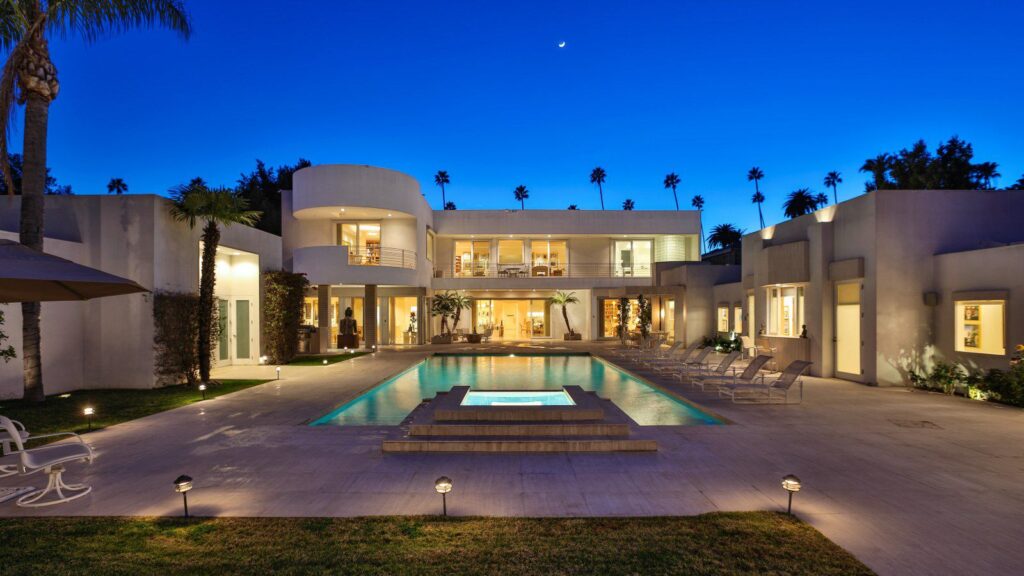 Magnificent Beverly Hills villa built with finest materials for luxury life style