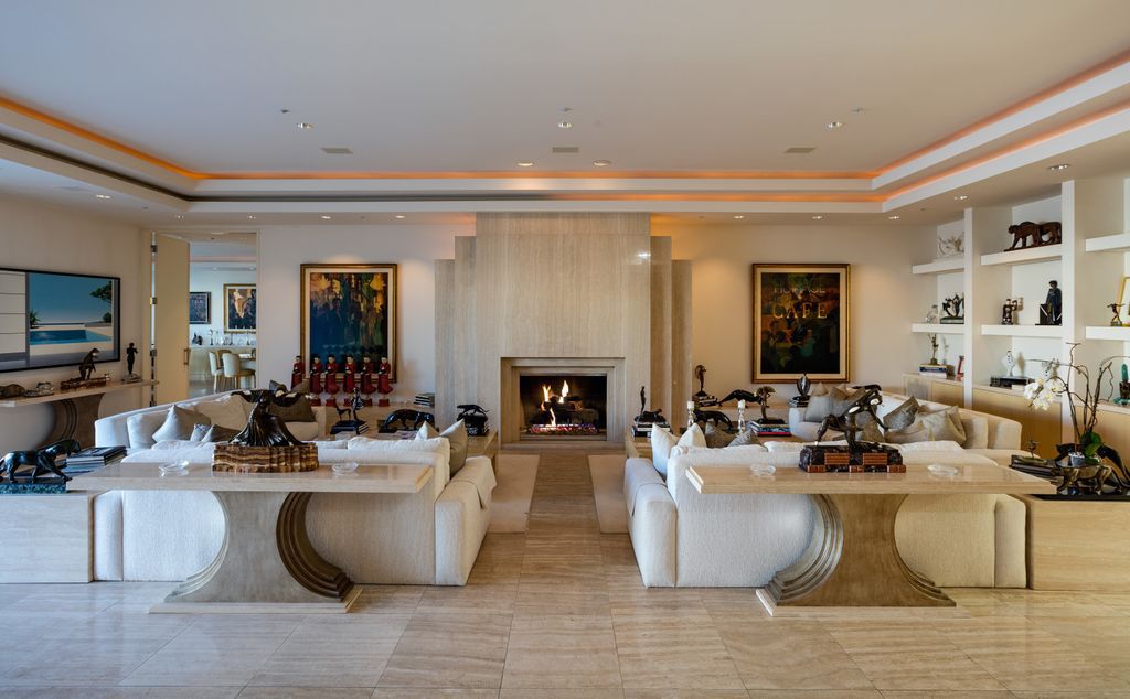 Magnificent Beverly Hills villa built with finest materials for luxury life style