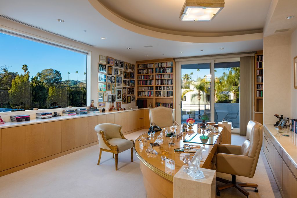 Magnificent Beverly Hills villa built with finest materials for luxury life style
